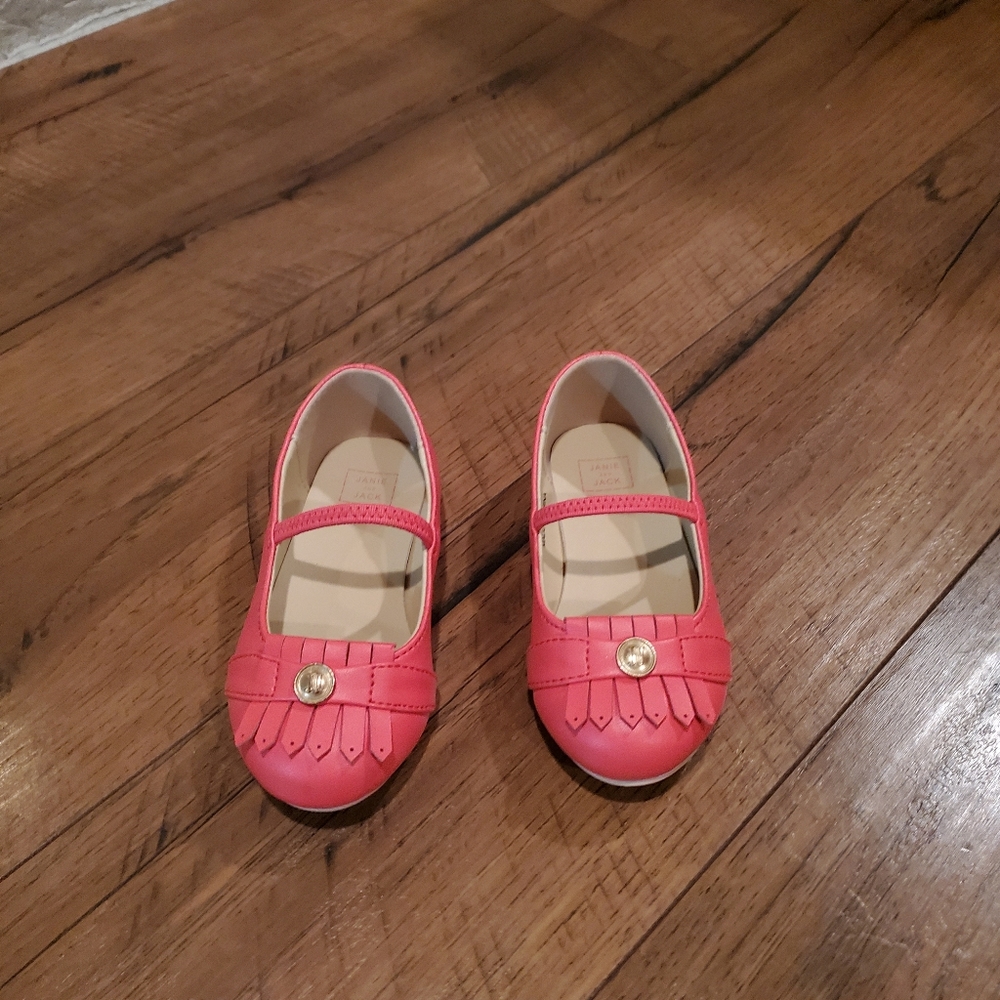 Girl shoes